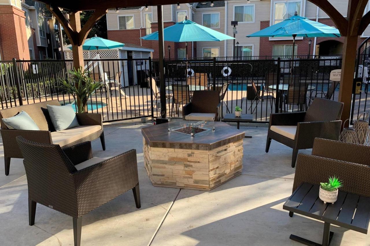 By Marriott Airport Natomas Hotel
