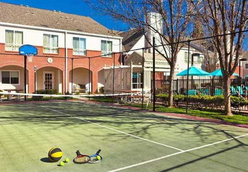 By Marriott Airport Natomas 3*