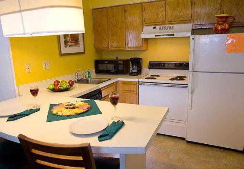 By Marriott Airport Natomas 3*