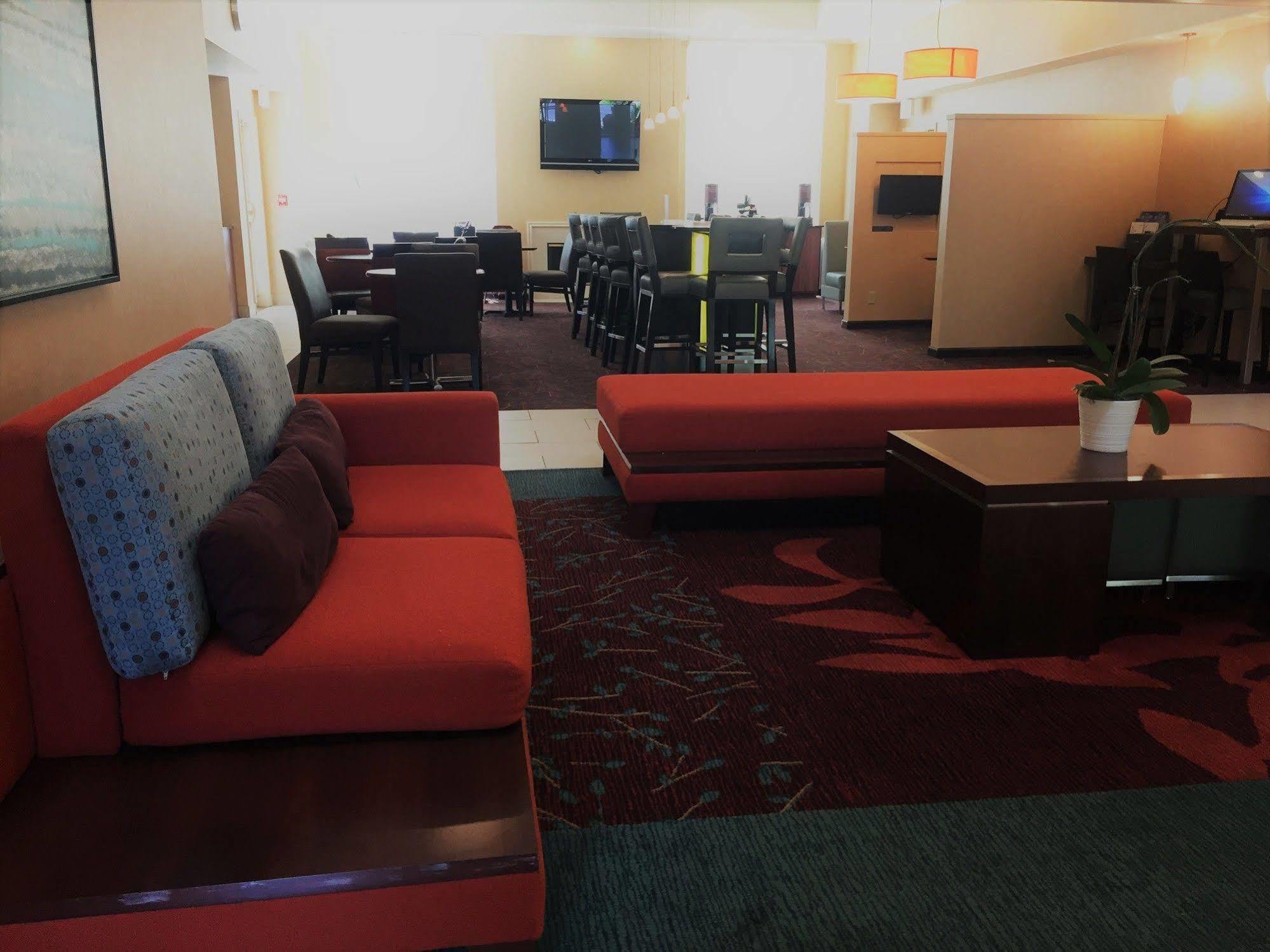 Hotel By Marriott Airport Natomas Sacramento